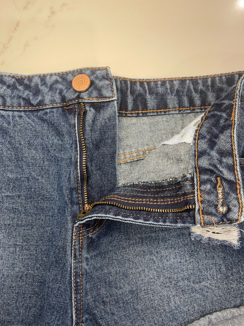 Refuge Mid-Rise Distressed Denim Shorts - Blue - Picture 12 of 14